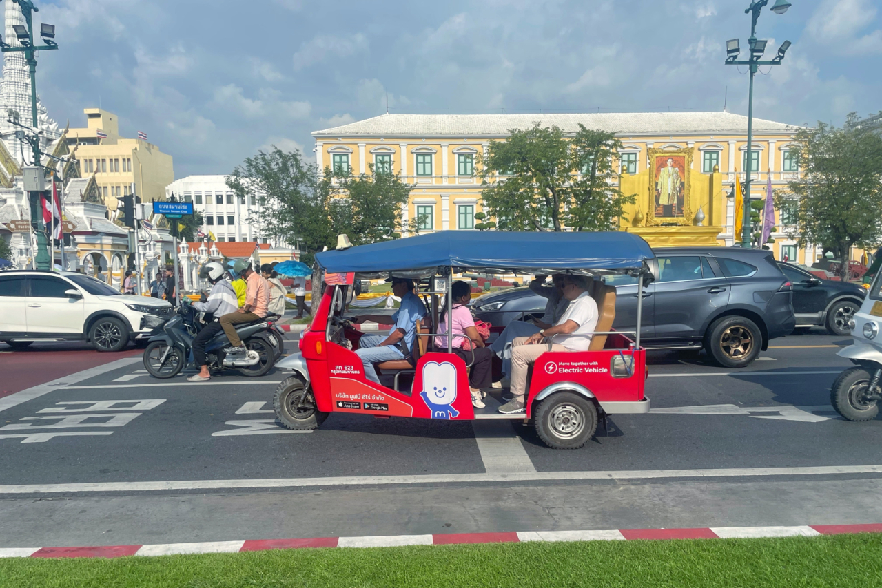 Demand-responsive transport: What if you could call a bus like a taxi?